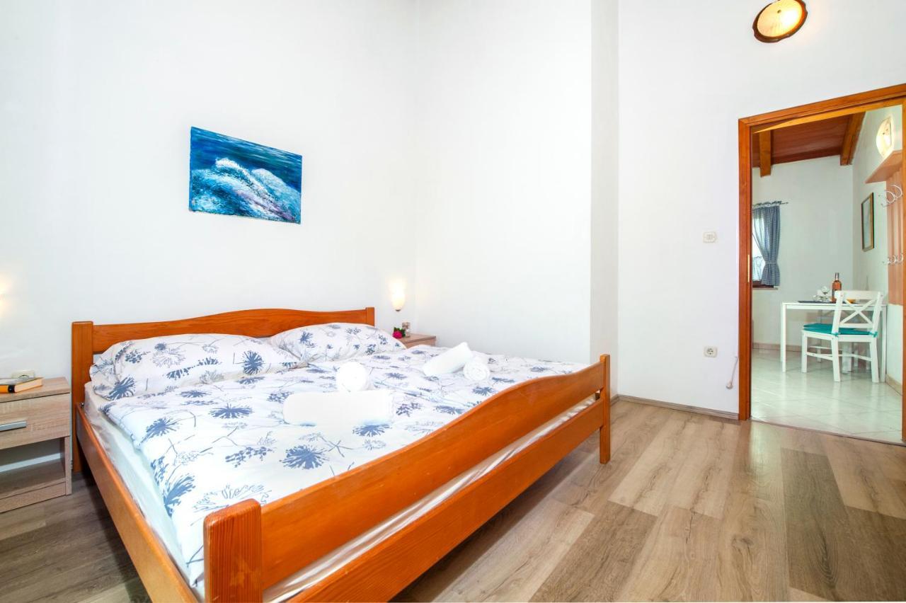 Apartman Near Beach Pelagic Sea View Rovinj Exterior photo