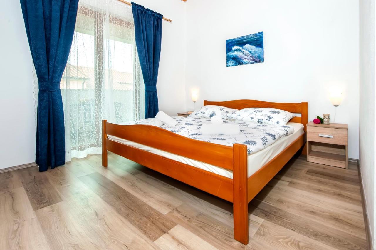 Apartman Near Beach Pelagic Sea View Rovinj Exterior photo