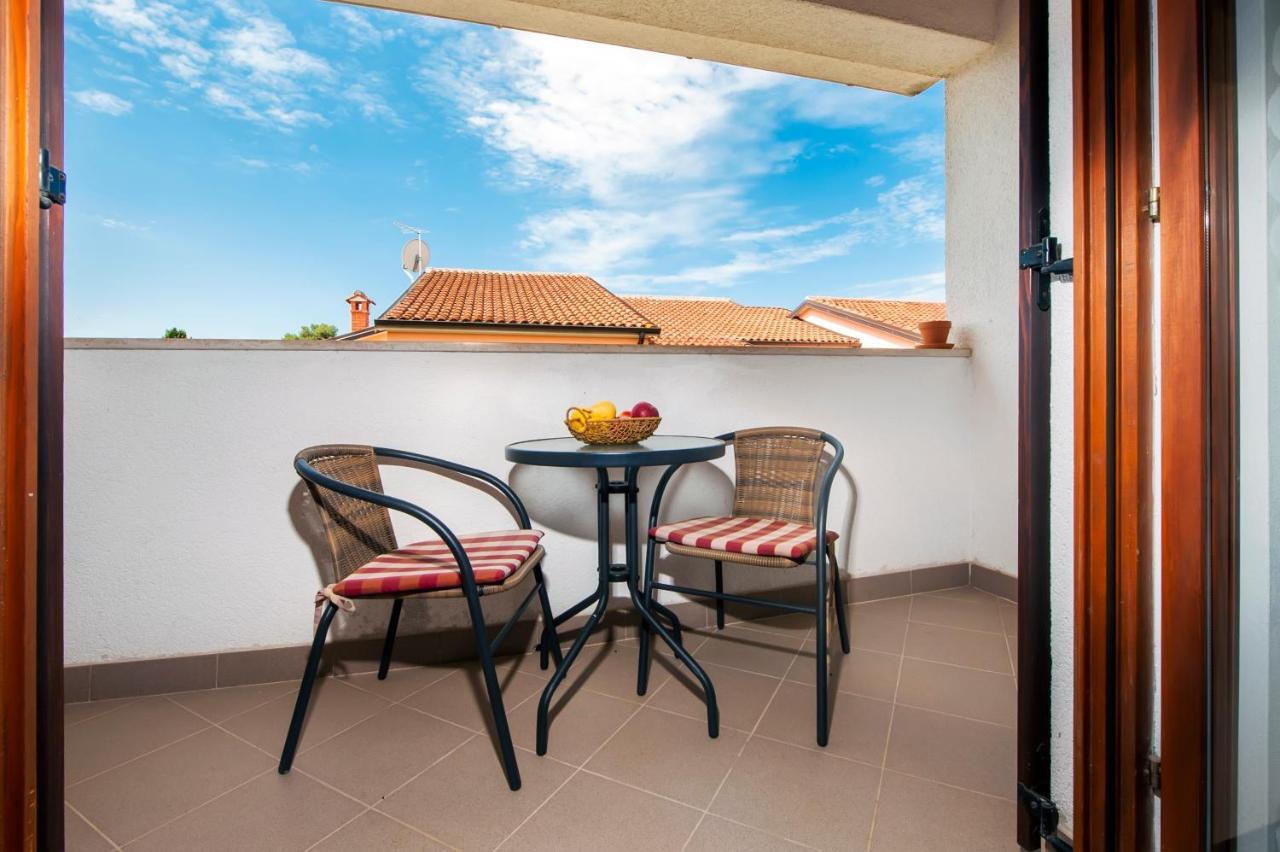 Apartman Near Beach Pelagic Sea View Rovinj Exterior photo